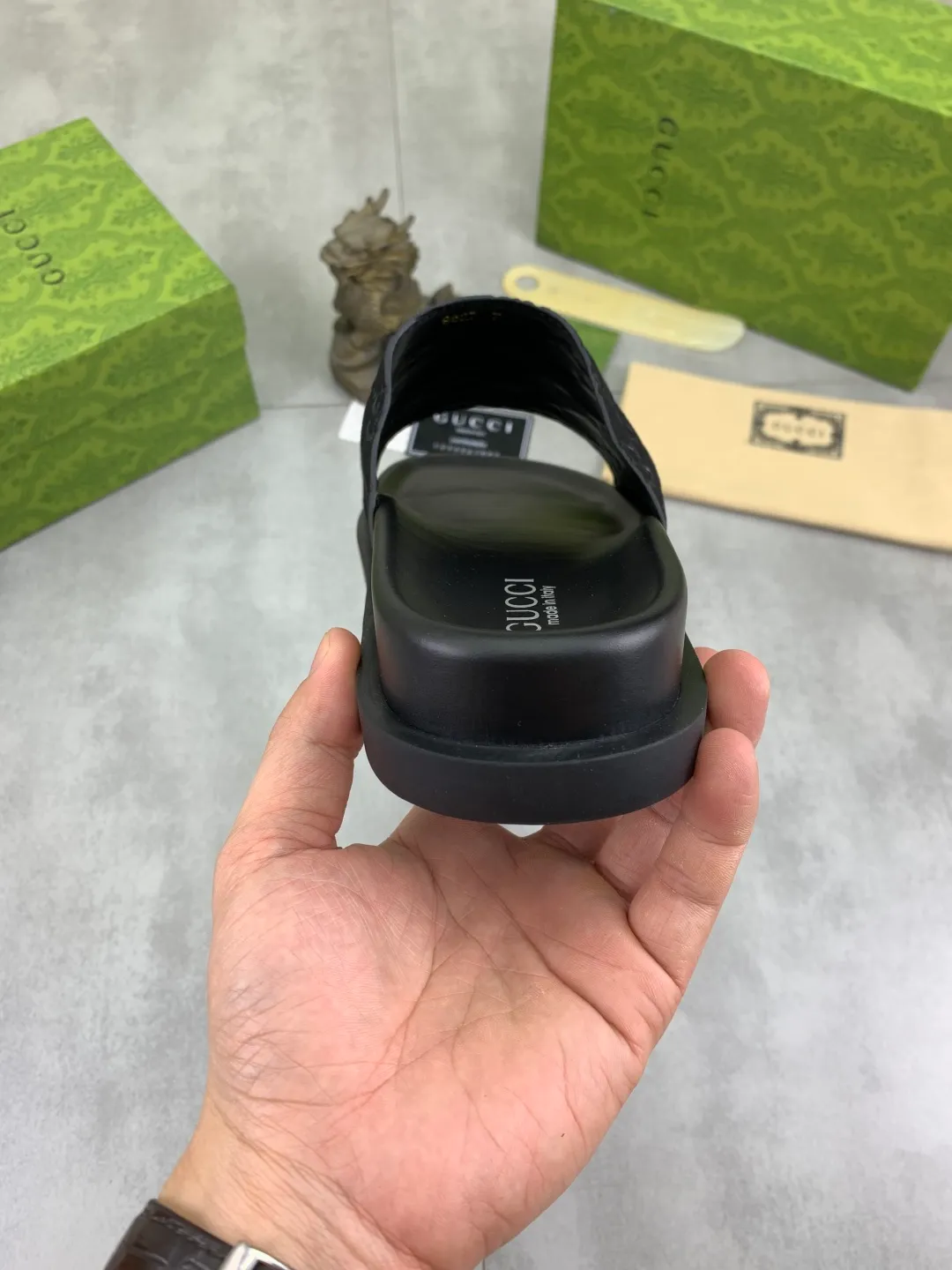 Men's Men's Shoes💰P320💰[New Style]🎁🎁🎁 High-quality GUCCI new casual slippers for the Year of the Snake, original official website, perfect workmanship, transmitting a kind of noble luxury, sublimating its definition of luxury in Gucci's high-end extraordinary craftsmanship. Original Gucci double G combination outsole, code number: 38-44 (45 customized)